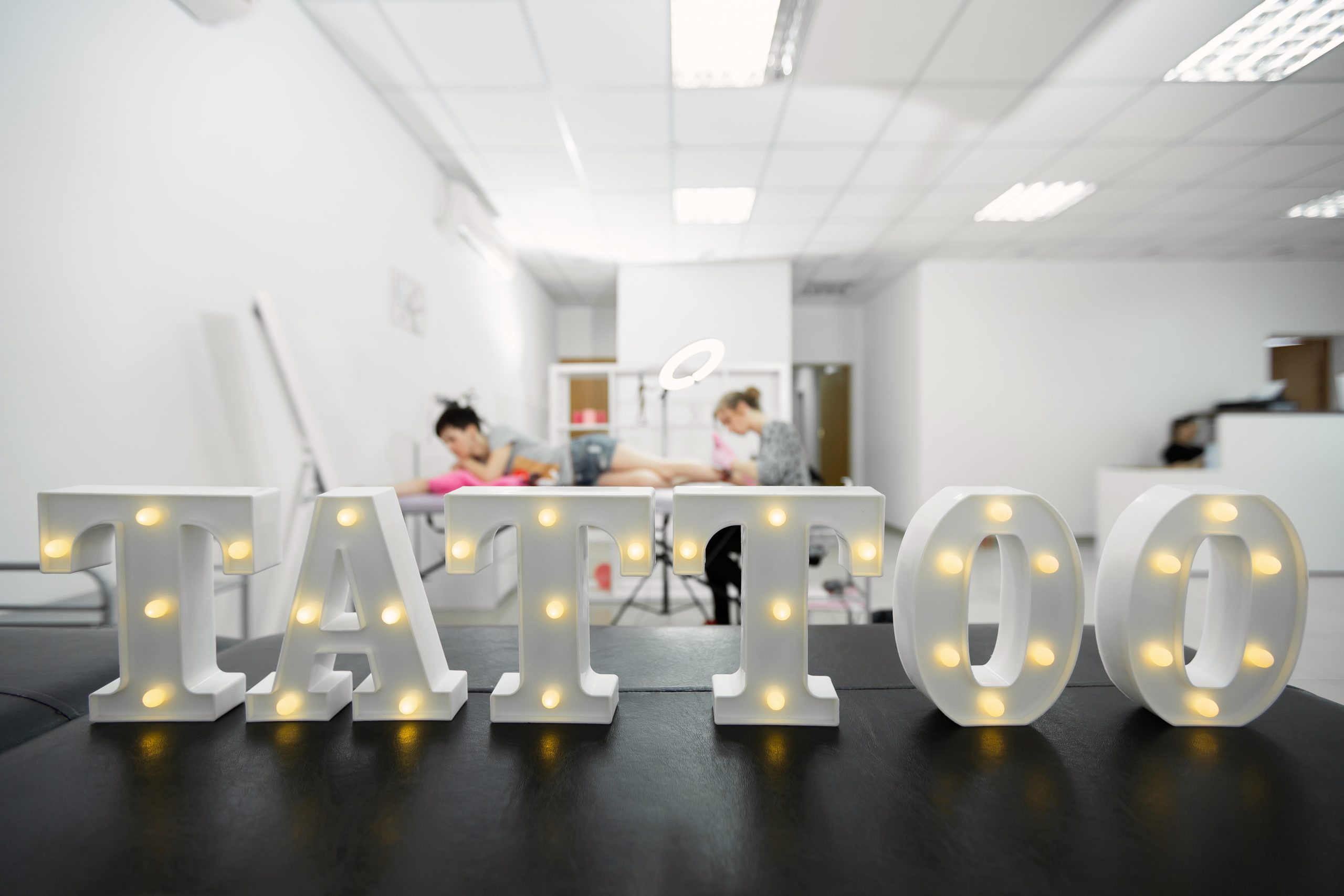 Işıklı logo yazı üretimi - iç mekan aydınlatma